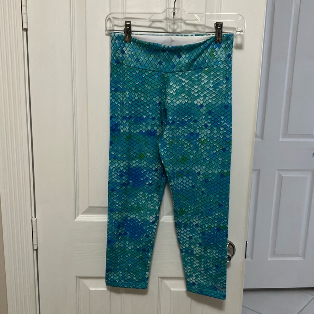 NWOT. Body Angel Capri. Size- M